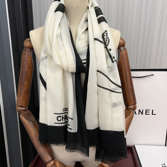 Chanel double c cashmere long scarf - Picture 2 of 9